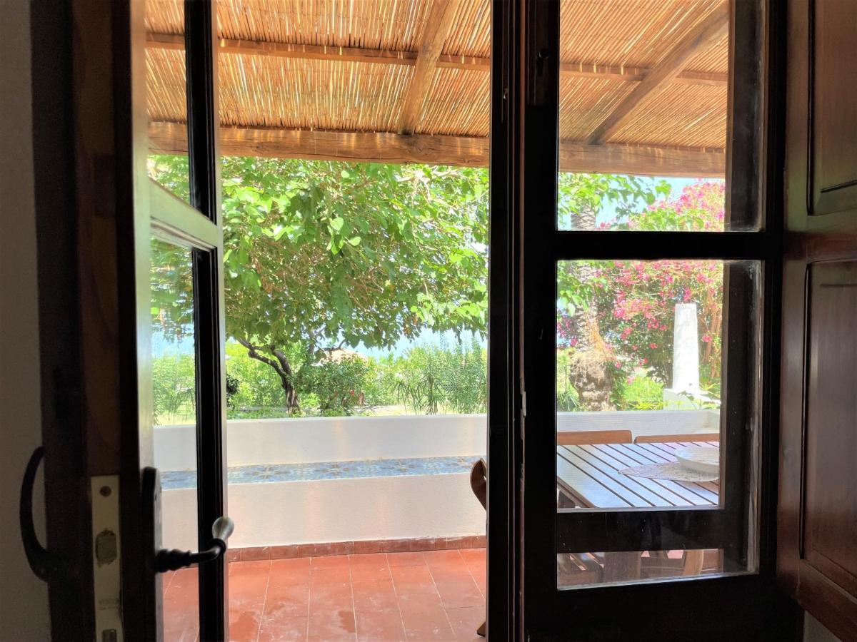 Casa Bouganville Pollara Экстерьер фото