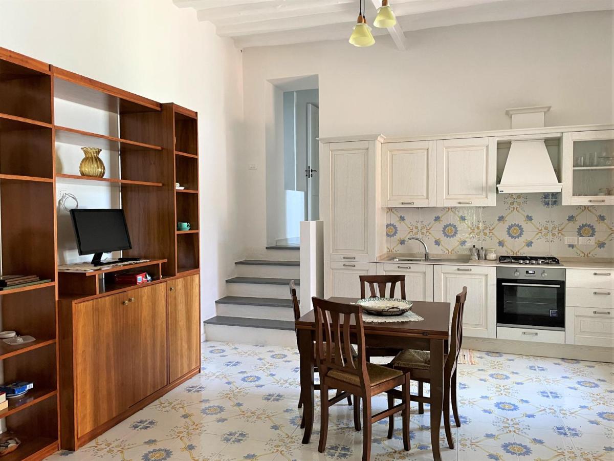 Casa Bouganville Pollara Экстерьер фото