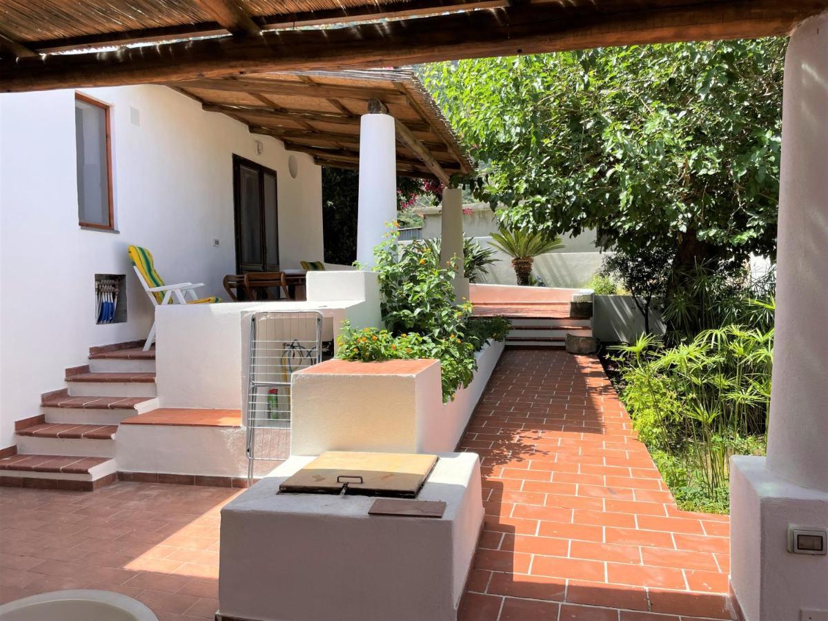 Casa Bouganville Pollara Экстерьер фото